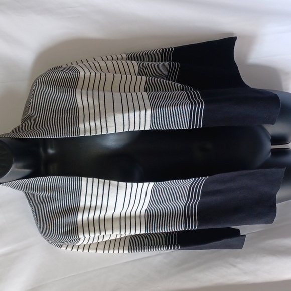 Liz Claiborne Women’s Open Front Sweater Large, 3/4 length sleeve,  cream/black - Picture 1 of 7